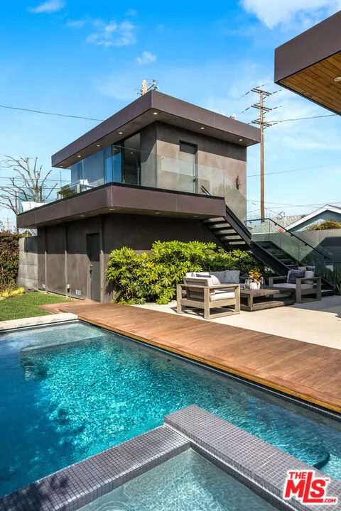 1385 Palms Boulevard, Venice, California 90291 home-pic-26